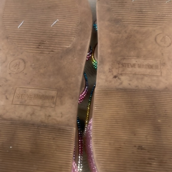 JAZZY STRAPPY RHINESTONE SANDALS - Picture 4 of 5